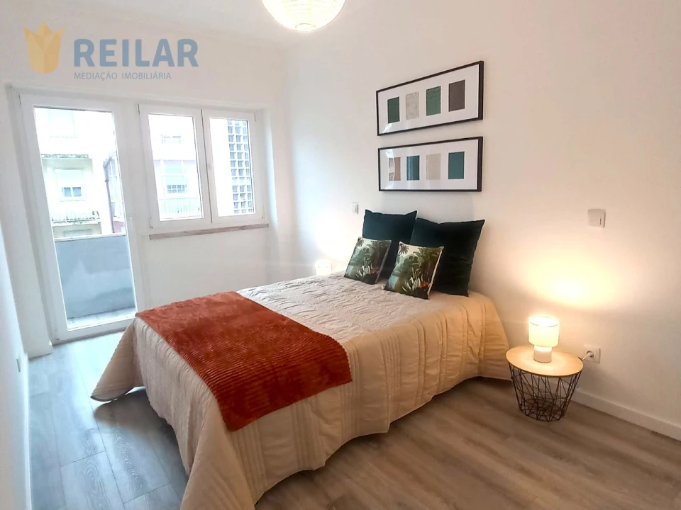 Apartamento T3 para Venda em Benfica Foto 3