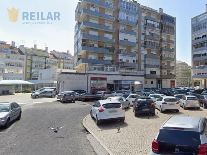 Apartamento T3 para Venda em Benfica Foto 4
