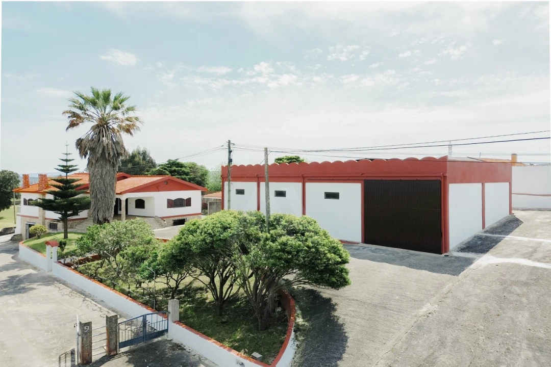 Moradia T3 para Venda em Olho Marinho Foto 2