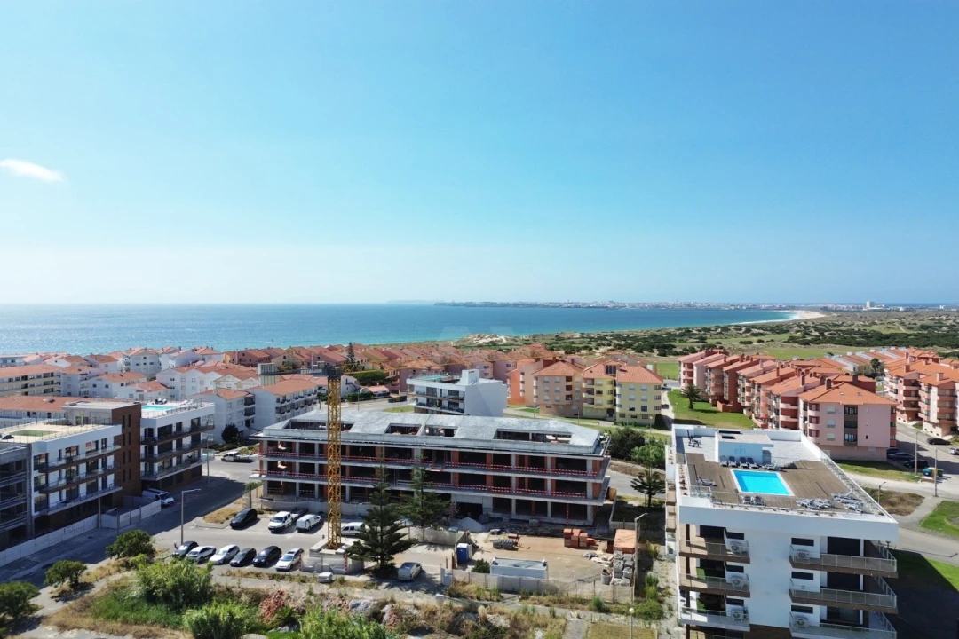 Apartamento T2 para Venda em Atouguia da Baleia Foto 9