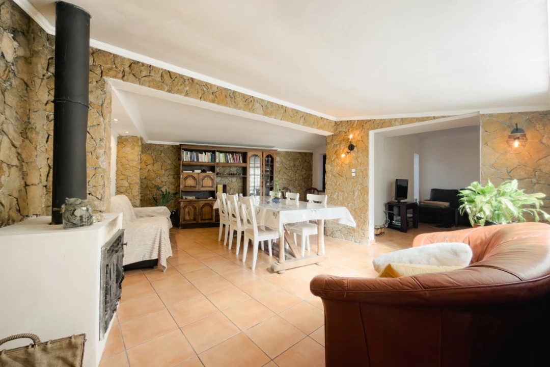 Moradia T3 para Venda em Alcabideche Foto 8