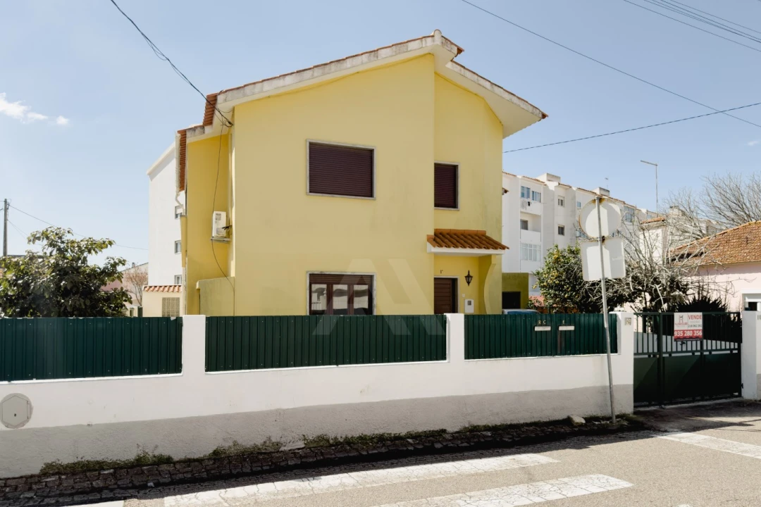 Moradia T3 para Venda em Alcabideche Foto 39