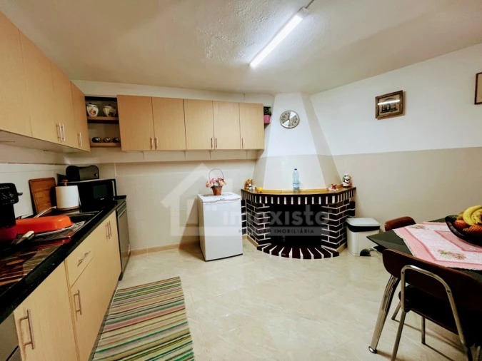 Moradia T4 para Venda em Campelo Foto 6