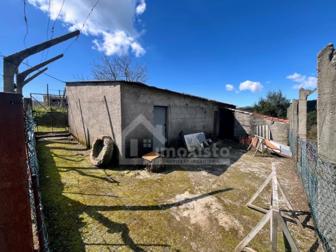 Moradia T4 para Venda em Campelo Foto 30