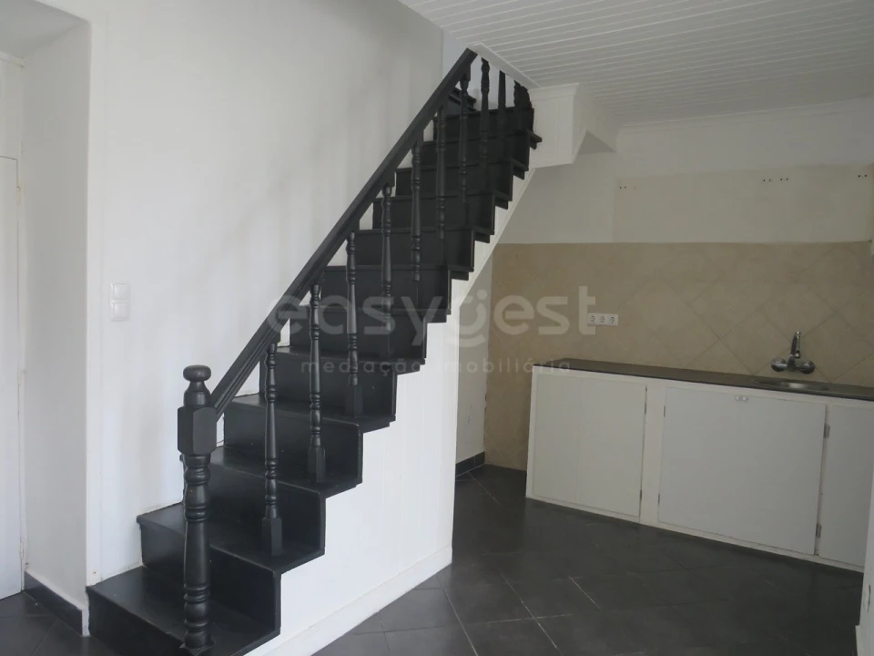 Moradia T2 para Venda em Santo Antonio Foto 4