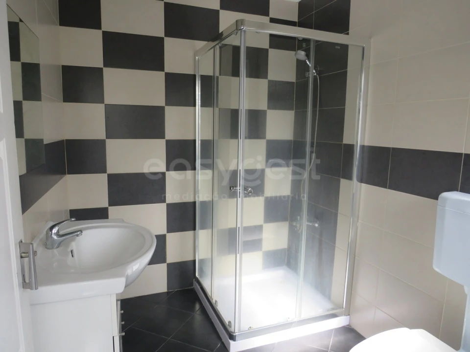 Moradia T2 para Venda em Santo Antonio Foto 8