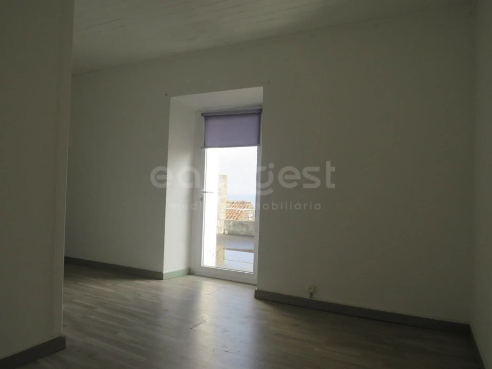 Moradia T2 para Venda em Santo Antonio Foto 13