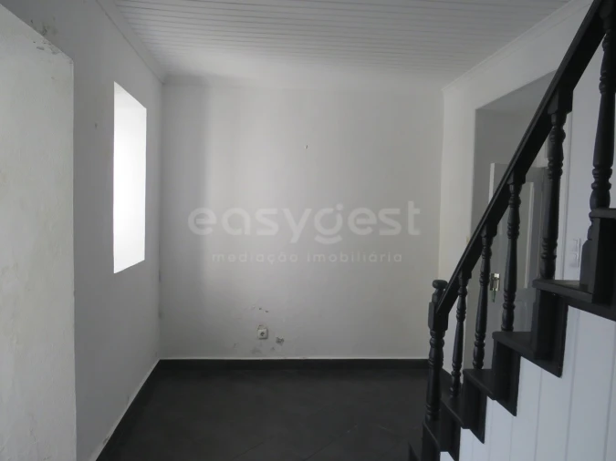 Moradia T2 para Venda em Santo Antonio Foto 5