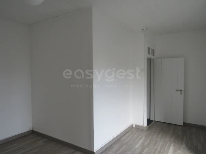 Moradia T2 para Venda em Santo Antonio Foto 14