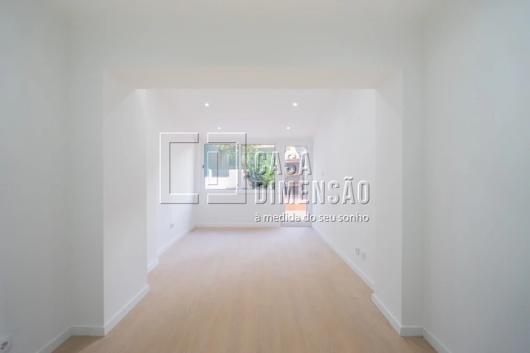 Apartamento T1 para Venda em Águas Livres Foto 4