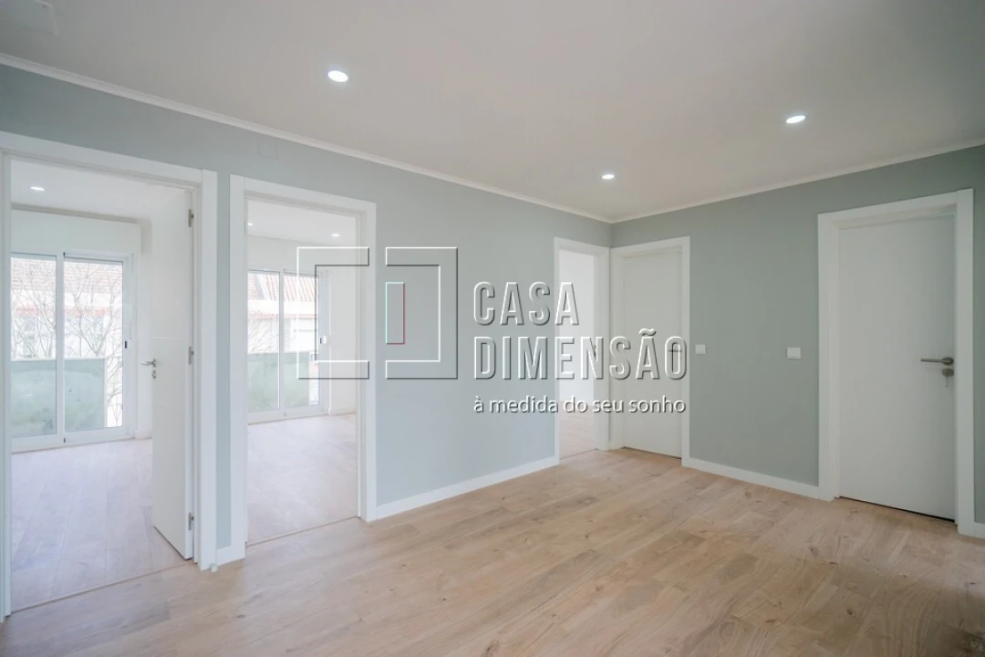 Apartamento T4 para Venda em Águas Livres Foto 12