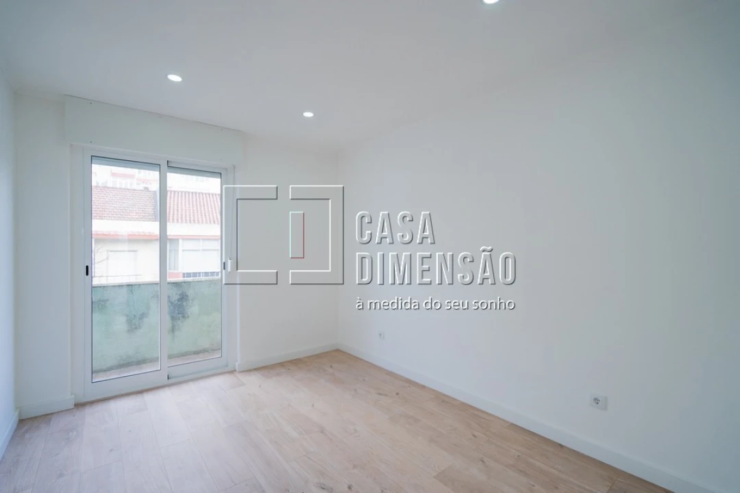Apartamento T4 para Venda em Águas Livres Foto 24