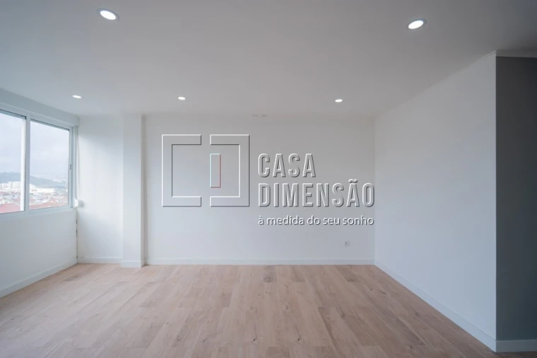 Apartamento T4 para Venda em Águas Livres Foto 5
