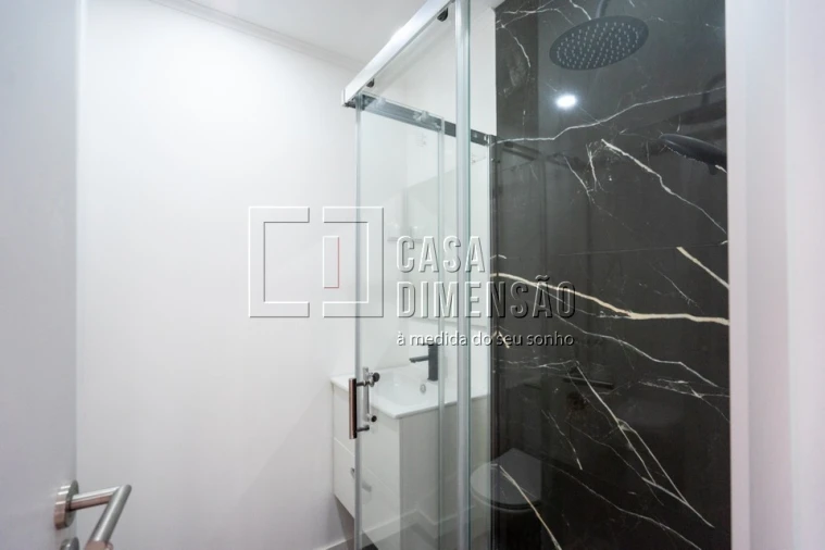 Apartamento T4 para Venda em Águas Livres Foto 32