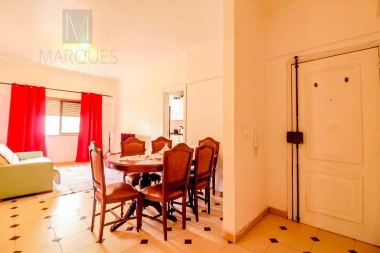 Apartamento T2 para Venda em Laranjeiro e Feijó Foto 6