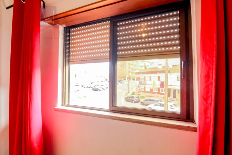 Apartamento T2 para Venda em Laranjeiro e Feijó Foto 7