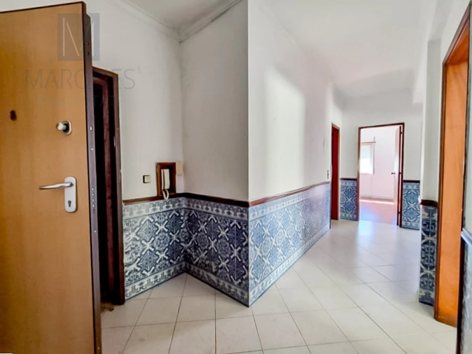 Apartamento T2 para Venda em Rio de Mouro Foto 9