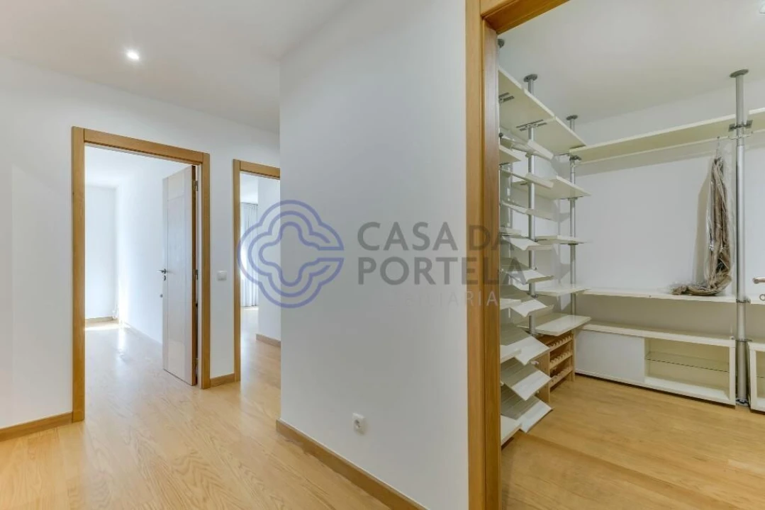 Apartamento T3 para Arrendamento em Cidade da Maia Foto 23