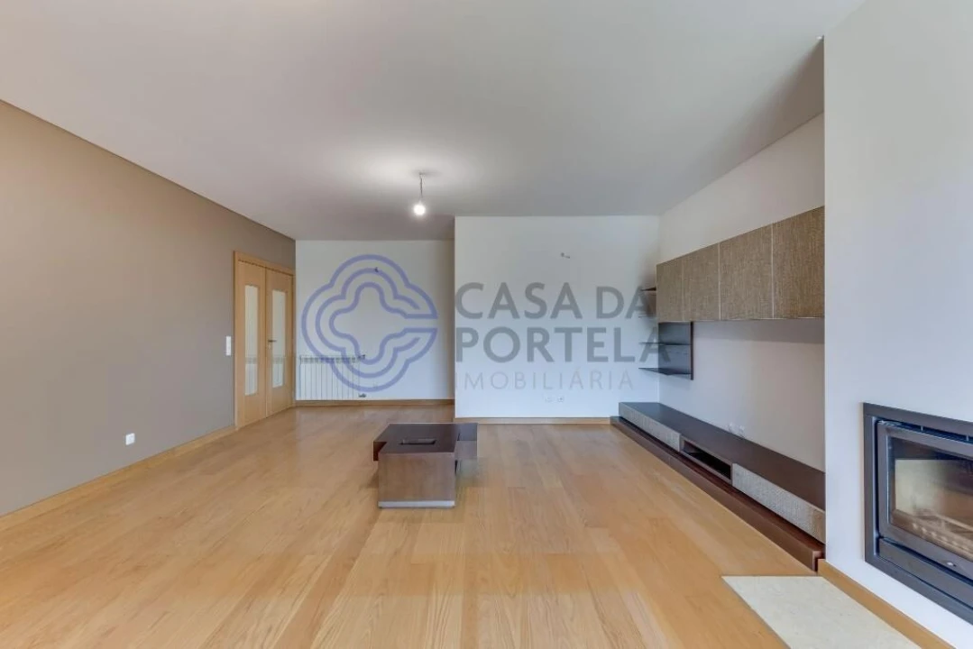 Apartamento T3 para Arrendamento em Cidade da Maia Foto 9