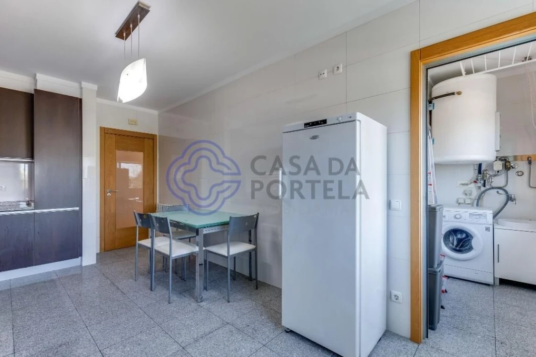 Apartamento T3 para Arrendamento em Cidade da Maia Foto 20