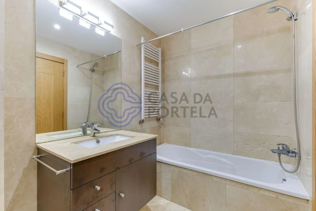Apartamento T3 para Arrendamento em Cidade da Maia Foto 39