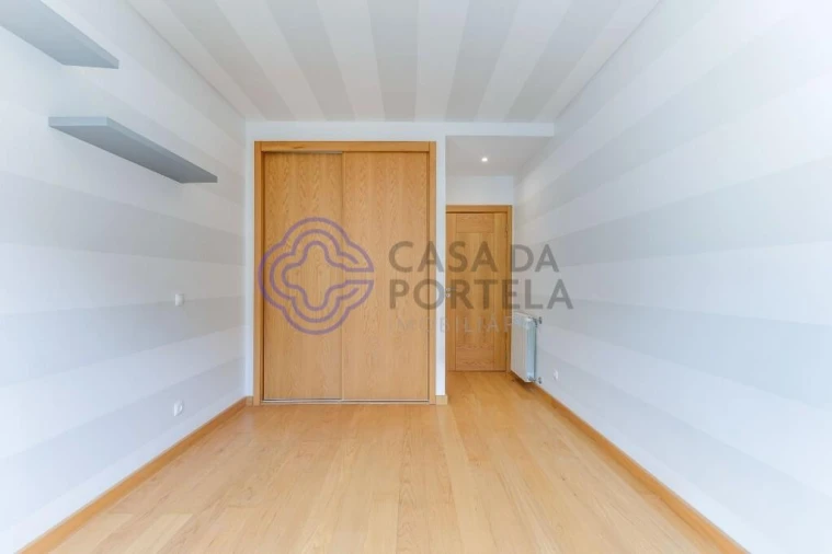 Apartamento T3 para Arrendamento em Cidade da Maia Foto 31