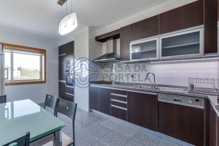 Apartamento T3 para Arrendamento em Cidade da Maia Foto 16