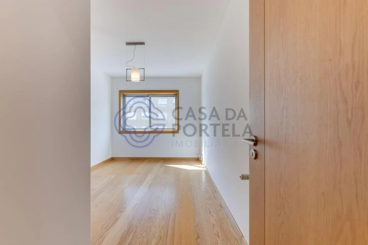 Apartamento T3 para Arrendamento em Cidade da Maia Foto 32