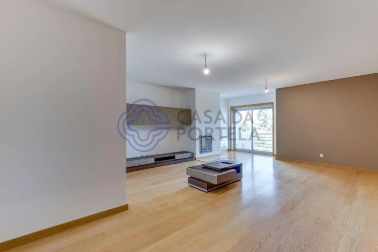 Apartamento T3 para Arrendamento em Cidade da Maia Foto 4
