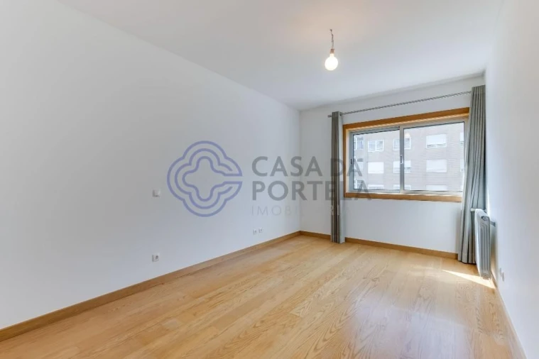 Apartamento T3 para Arrendamento em Cidade da Maia Foto 40