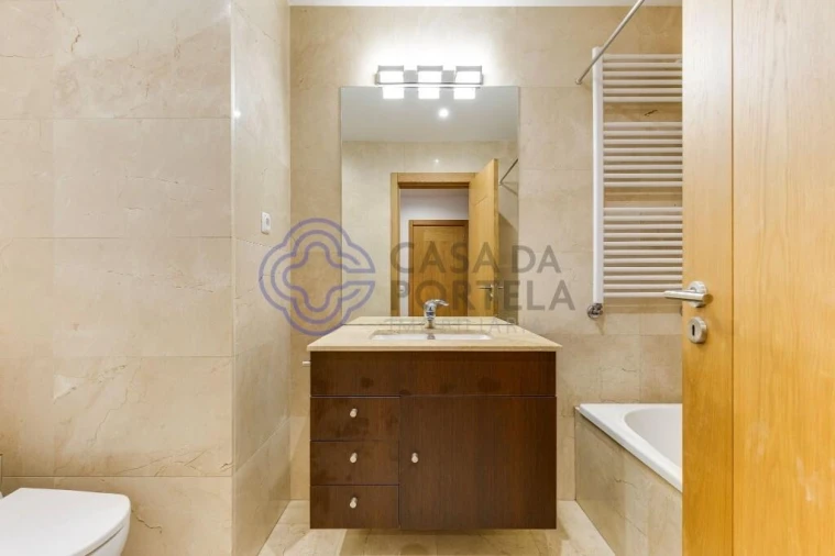 Apartamento T3 para Arrendamento em Cidade da Maia Foto 38