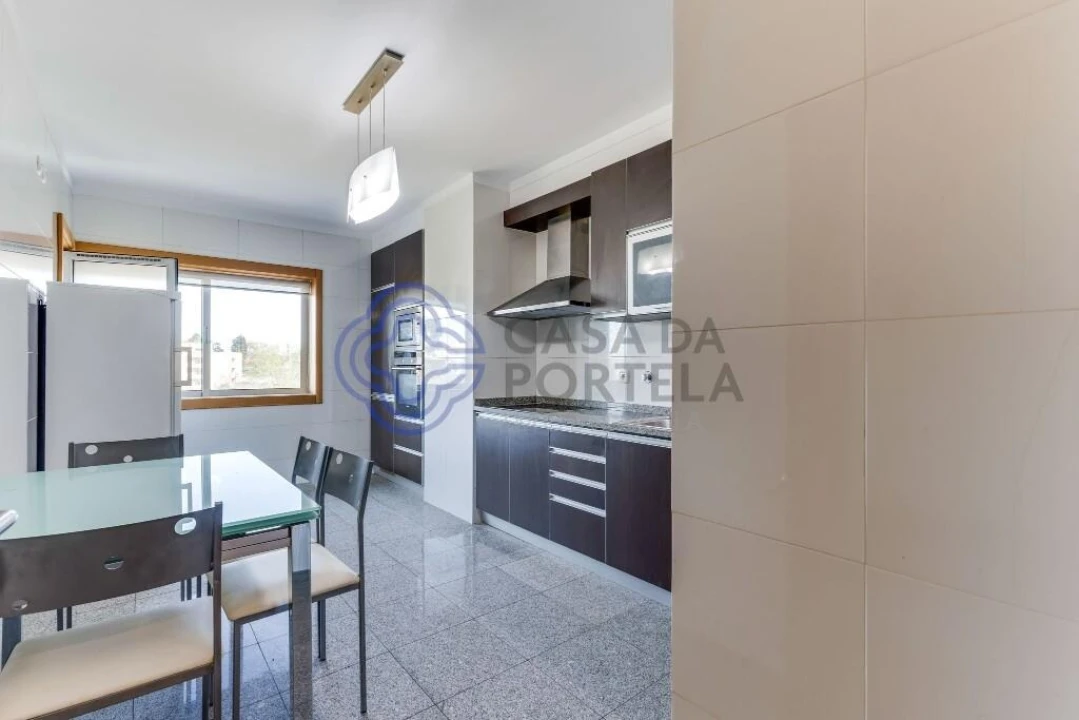 Apartamento T3 para Arrendamento em Cidade da Maia Foto 15