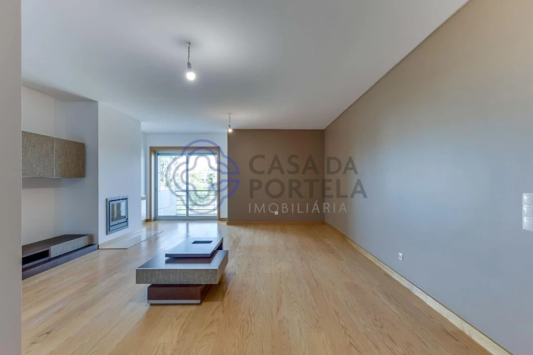 Apartamento T3 para Arrendamento em Cidade da Maia Foto 5