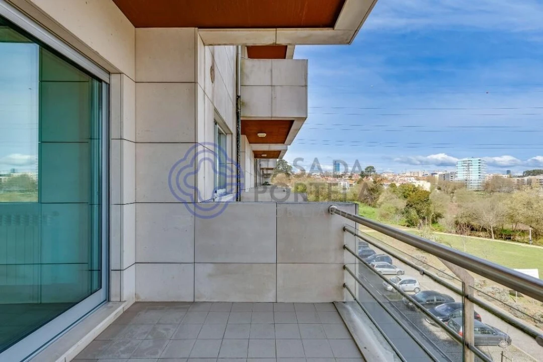 Apartamento T3 para Arrendamento em Cidade da Maia Foto 12