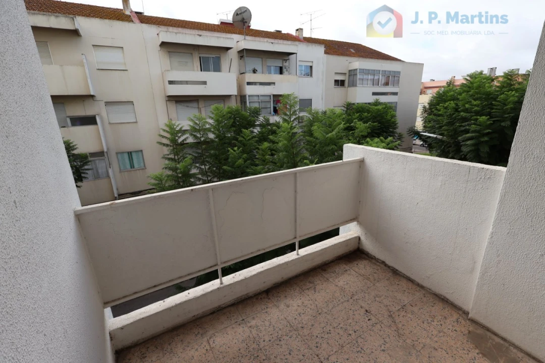Apartamento T3 para Venda em Moita Foto 2