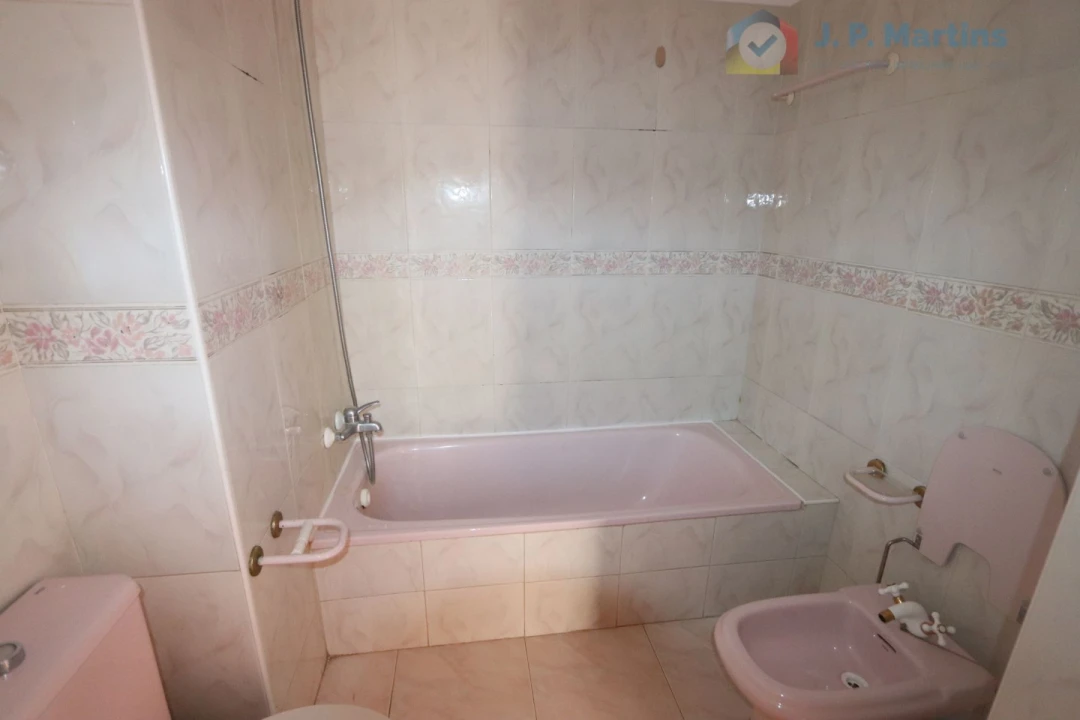 Apartamento T2 para Venda em Amora Foto 12