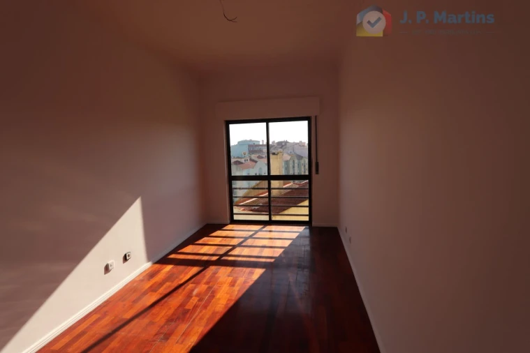 Apartamento T2 para Venda em Amora Foto 7