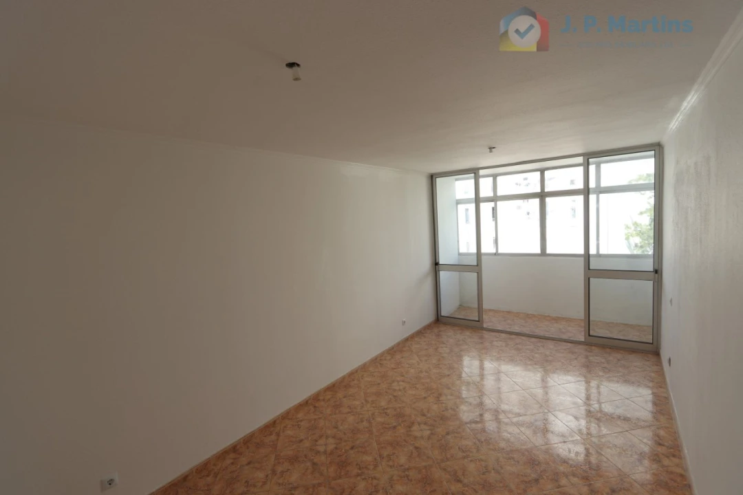 Apartamento T2 para Venda em Corroios Foto 3