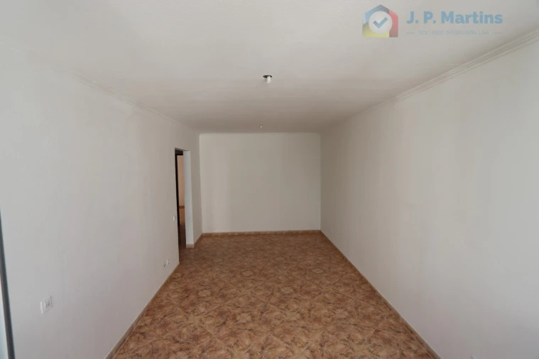 Apartamento T2 para Venda em Corroios Foto 2