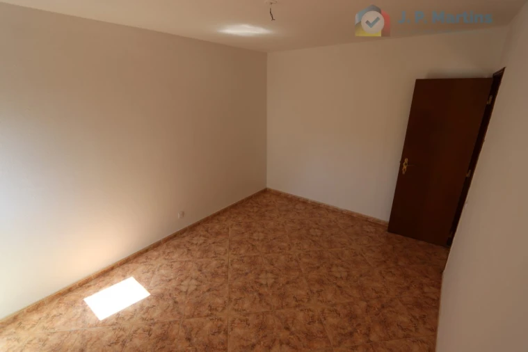 Apartamento T2 para Venda em Corroios Foto 9