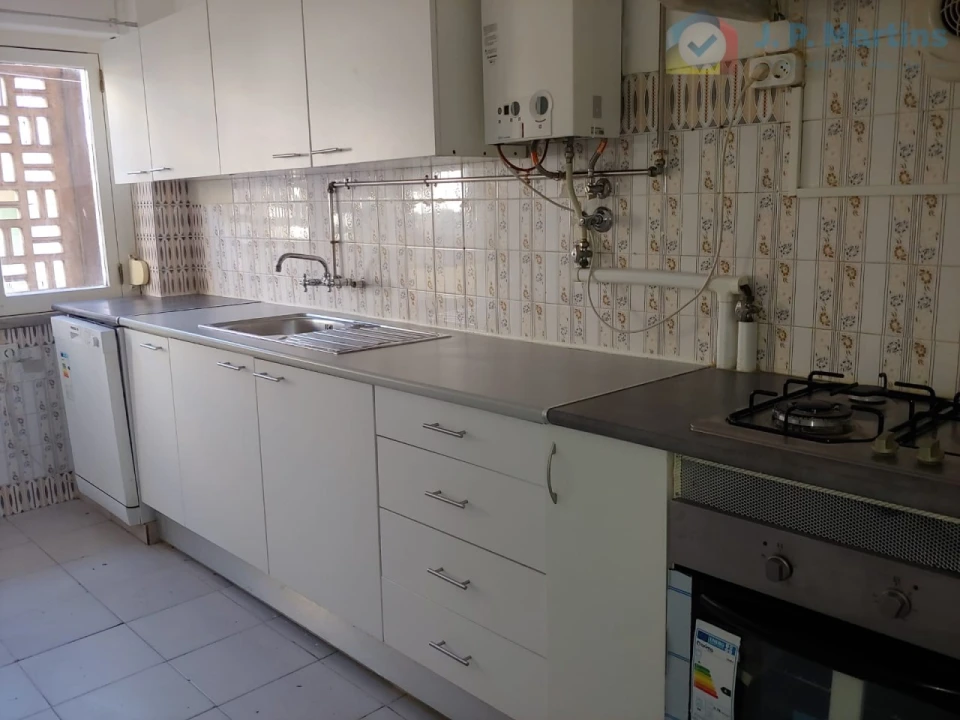 Apartamento T2 para Venda em Amora Foto 2