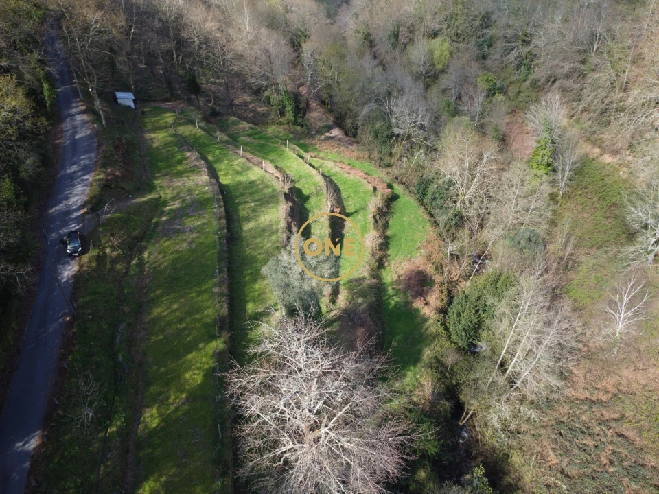 Terreno para Venda em Chorense e Monte Foto 2