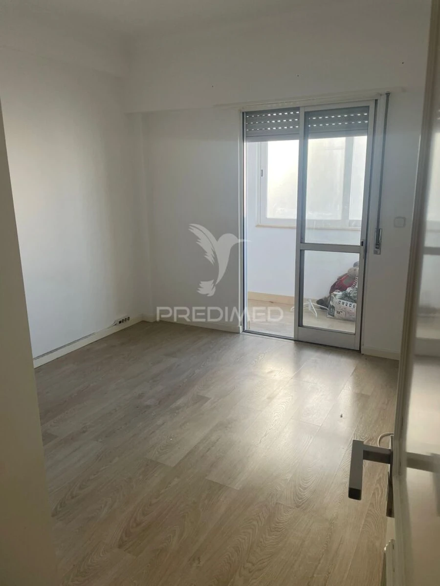 Apartamento T2 para Venda em Águas Livres Foto 6