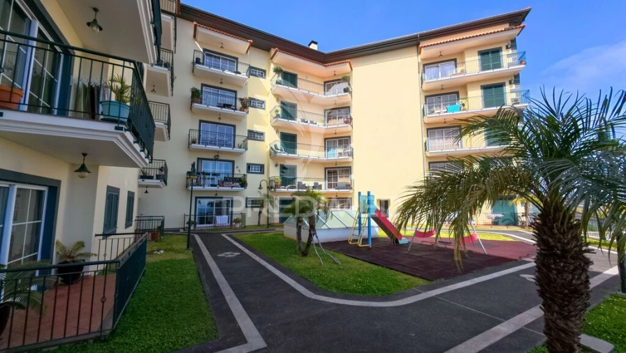 Apartamento T1 para Venda em Caniço Foto 3