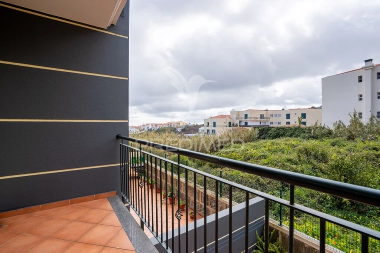 Apartamento T1 para Venda em Caniço Foto 10