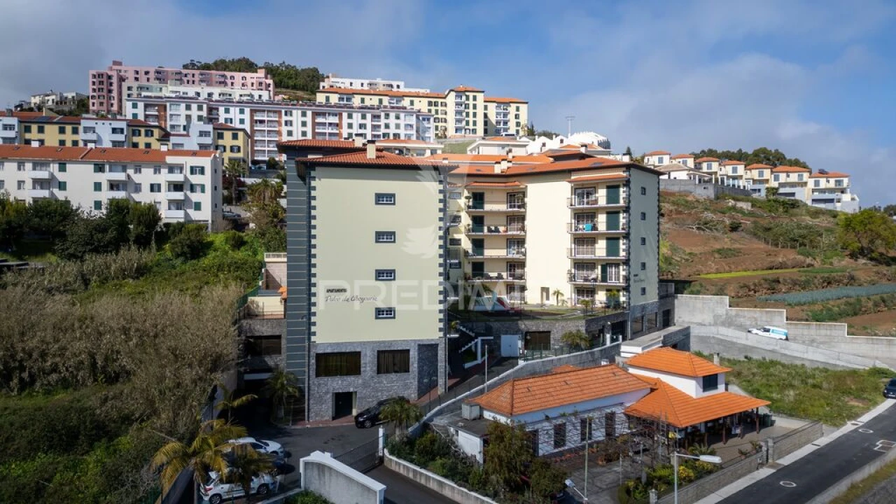 Apartamento T1 para Venda em Caniço Foto 11