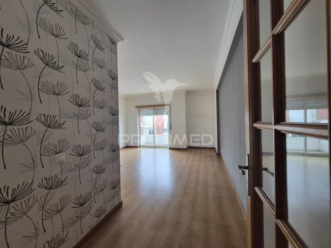 Apartamento T2 para Venda em Laranjeiro e Feijó