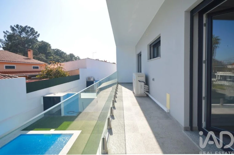 Moradia T4 para Venda em Fernao Ferro