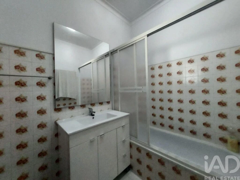 Apartamento T2 para Venda em Amora Foto 13