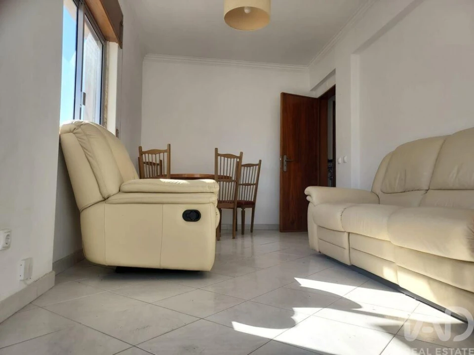 Apartamento T2 para Venda em Amora Foto 16